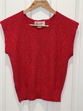 VTG Notorious silk blend Red Textured Sleeveless Crew Sweater